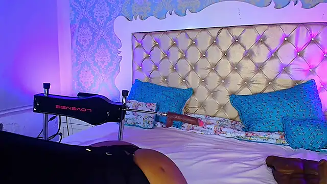 CaseyMoon online show from October 23, 2025, 12:48 pm