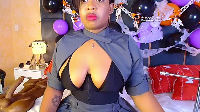 CaseyMoon online show from October 25, 2025, 12:45 pm