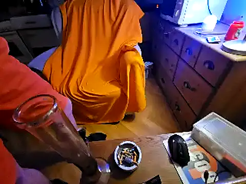 Snapshot of hardcap chatting on September 18, 2025, 8:11 pm hardcap online show from September 18, 2025, 8:11 pm