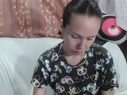 Snapshot of Venusluxodomme chatting on February 8, 2026, 4:05 am Venusluxodomme online show from February 8, 2026, 4:05 am