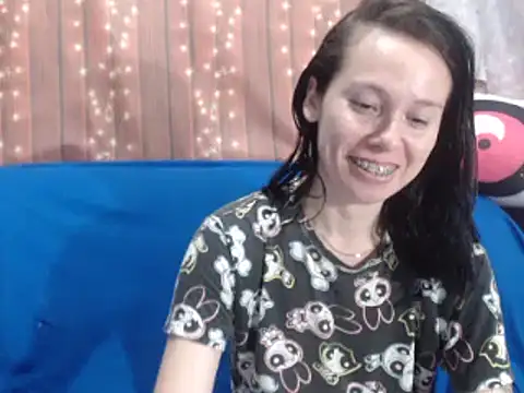 Snapshot of Venusluxodomme chatting on February 16, 2026, 3:24 am Venusluxodomme online show from February 16, 2026, 3:24 am