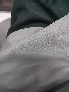 Snapshot of rocksred1 chatting on March 28, 2026, 9:47 pm rocksred1 online show from March 28, 2026, 9:47 pm