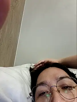 Snapshot of sara_kimoo chatting on November 3, 2025, 8:10 pm sara kimoo online show from November 3, 2025, 8:10 pm