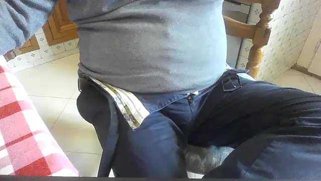 Snapshot of polloiw chatting on October 14, 2025, 11:55 am polloiw online show from October 14, 2025, 11:55 am