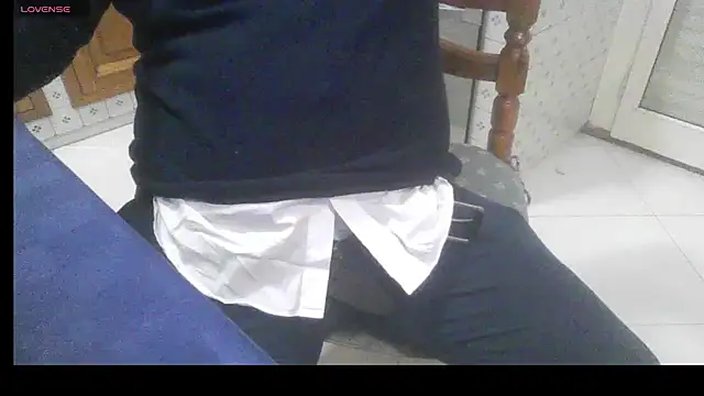 Snapshot of polloiw chatting on March 4, 2026, 12:11 pm polloiw online show from March 4, 2026, 12:11 pm