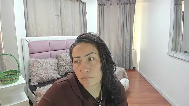 gaby trent online show from June 9, 2026, 1:56 pm