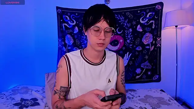 LeaneSeb online show from February 28, 2025, 6:41 pm