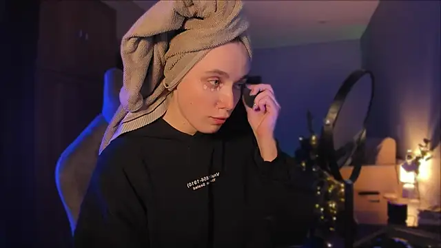 Snapshot of Rachel_Ro chatting on December 29, 2024, 2:31 pm Rachel Ro online show from December 29, 2024, 2:31 pm