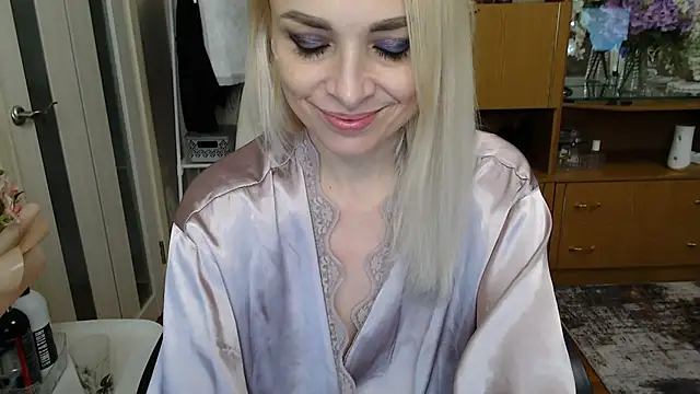 Mika Passion online show from February 16, 2025, 3:48 pm