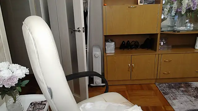 Mika Passion online show from March 5, 2025, 2:12 pm