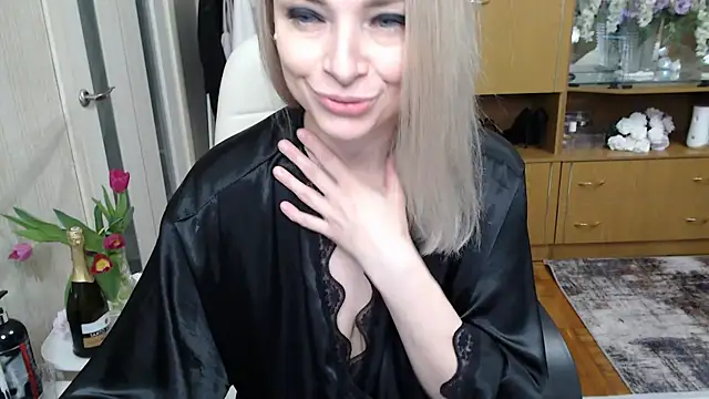 Mika Passion online show from March 7, 2025, 6:57 am