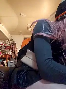 Snapshot of KandiK37 chatting on January 23, 2025, 2:55 am KandiK37 online show from January 23, 2025, 2:55 am