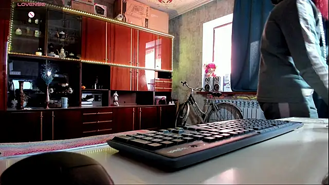 pa1e pr1ncess online show from March 17, 2025, 12:57 pm