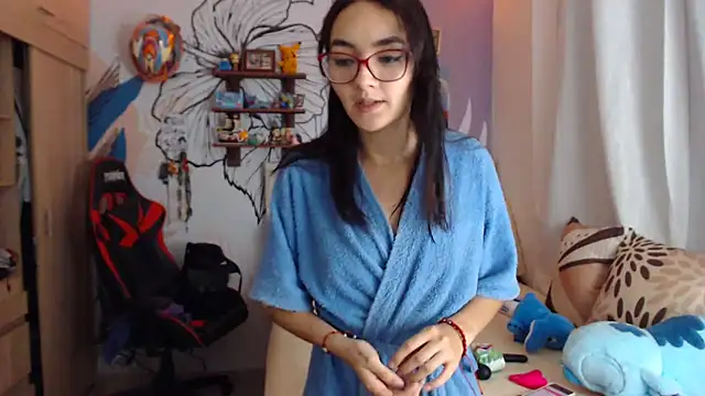 Snapshot of LinzyBaner chatting on September 26, 2025, 11:31 pm LinzyBaner online show from September 26, 2025, 11:31 pm