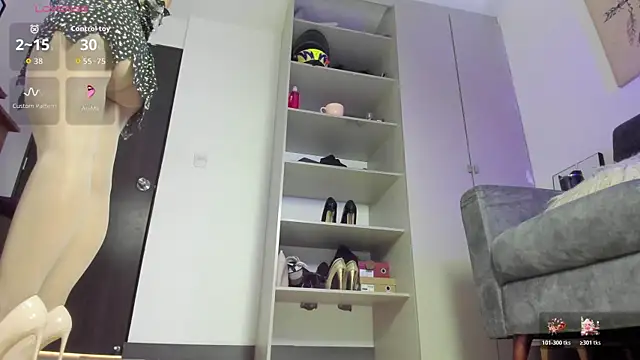 samantha hot20 online show from November 14, 2025, 12:59 pm