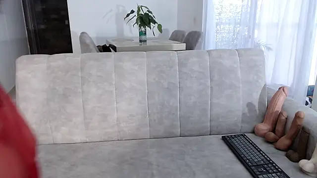 Pamela roberts online show from September 13, 2025, 11:32 am