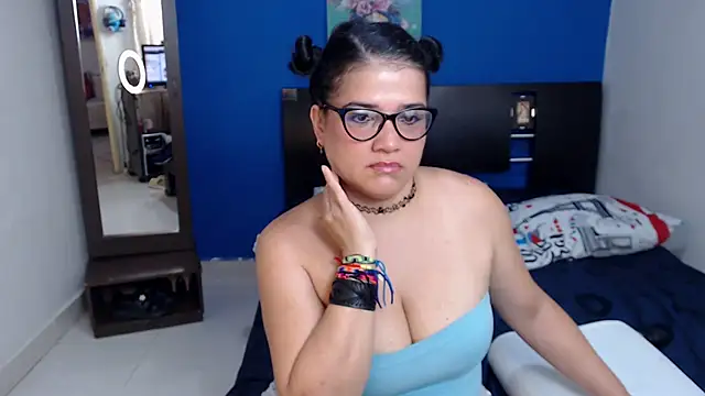 Snapshot of GlendaStarx chatting on May 8, 2026, 9:09 pm GlendaStarx online show from May 8, 2026, 9:09 pm