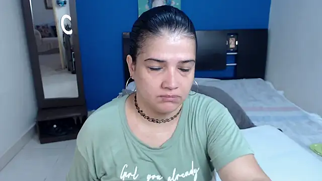 Snapshot of GlendaStarx chatting on May 26, 2026, 2:35 pm GlendaStarx online show from May 26, 2026, 2:35 pm