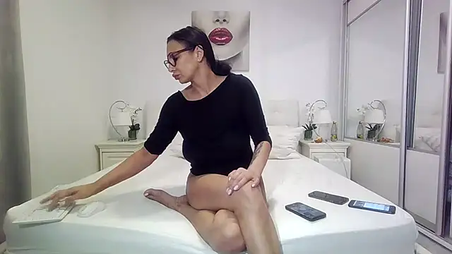 Snapshot of alisonya1 chatting on February 4, 2026, 5:24 am alisonya1 online show from February 4, 2026, 5:24 am