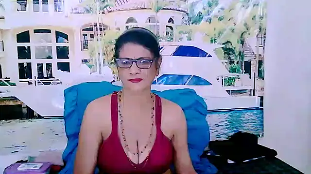 Snapshot of IndianAllure chatting on January 17, 2025, 5:42 am IndianAllure online show from January 17, 2025, 5:42 am