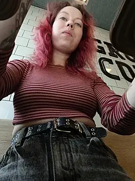 Frost foxy online show from April 8, 2026, 2:44 am