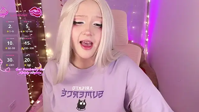 Snapshot of KuroChan420 chatting on November 27, 2025, 1:29 am KuroChan420 online show from November 27, 2025, 1:29 am