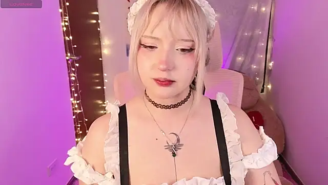 Snapshot of KuroChan420 chatting on January 9, 2026, 4:04 am KuroChan420 online show from January 9, 2026, 4:04 am