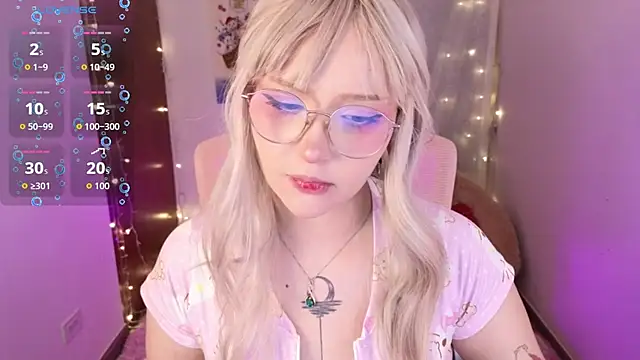 Snapshot of KuroChan420 chatting on January 14, 2026, 12:38 am KuroChan420 online show from January 14, 2026, 12:38 am