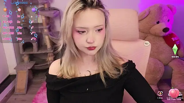 Snapshot of KuroChan420 chatting on February 4, 2026, 2:06 am KuroChan420 online show from February 4, 2026, 2:06 am