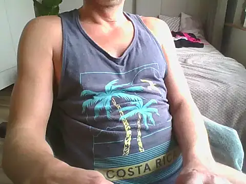 Snapshot of kanalettox chatting on July 1, 2026, 10:06 am kanalettox online show from July 1, 2026, 10:06 am