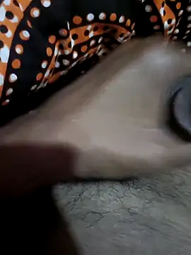 Snapshot of hq9870a chatting on February 4, 2025, 7:44 pm hq9870a online show from February 4, 2025, 7:44 pm