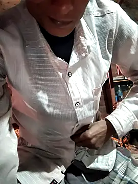 Snapshot of hq9870a chatting on January 15, 2026, 10:09 am hq9870a online show from January 15, 2026, 10:09 am