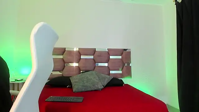 AlondraDiossa03 online show from March 18, 2025, 7:42 pm