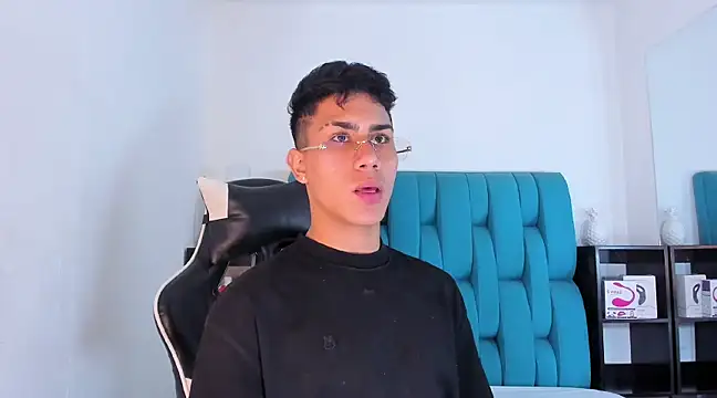 AlanNaughty online show from March 13, 2025, 10:32 pm