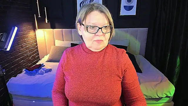 Snapshot of Shannonshine chatting on February 3, 2026, 1:05 pm Shannonshine online show from February 3, 2026, 1:05 pm