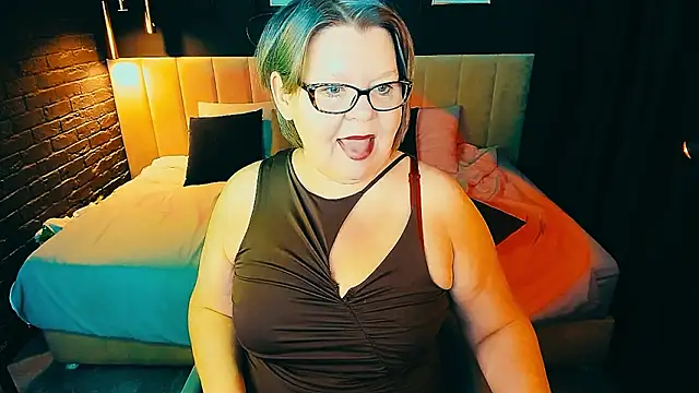 Snapshot of Shannonshine chatting on February 14, 2026, 5:59 am Shannonshine online show from February 14, 2026, 5:59 am