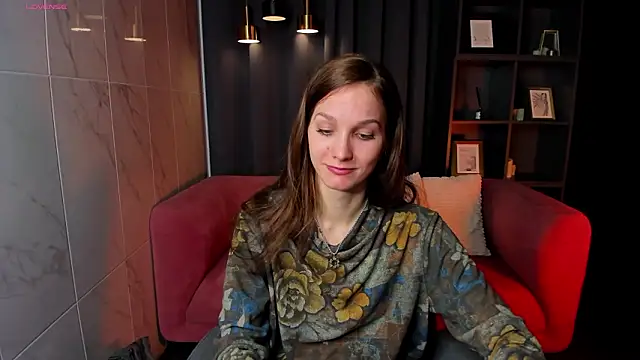 MirandaGlow online show from February 11, 2026, 5:34 am