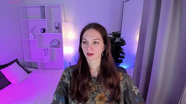 MirandaGlow online show from April 9, 2026, 5:40 am