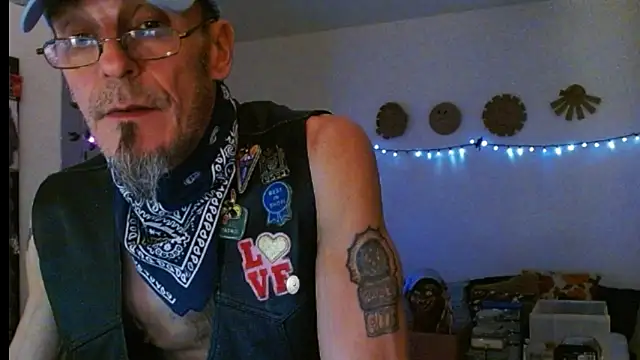 Snapshot of mycock2474u chatting on March 1, 2025, 7:41 am mycock2474u online show from March 1, 2025, 7:41 am