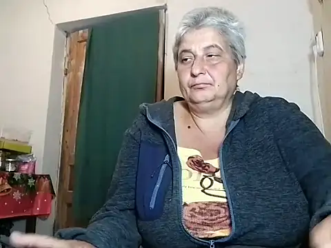 ExquisiteMature online show from September 29, 2025, 1:00 am