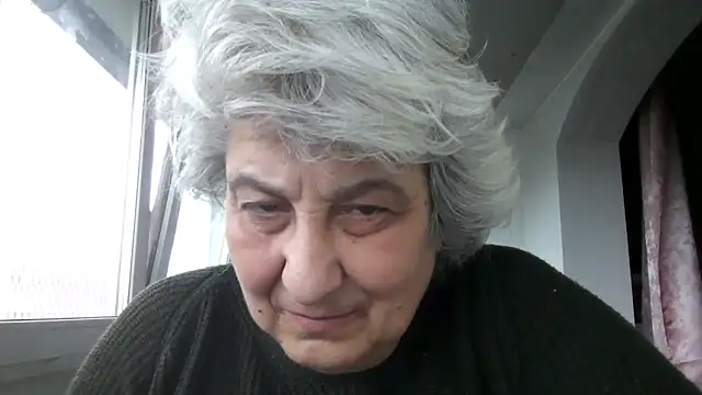 Snapshot of ExquisiteMature chatting on April 9, 2026, 10:42 am ExquisiteMature online show from April 9, 2026, 10:42 am