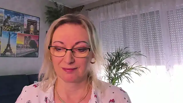 vanessa chat online show from March 26, 2026, 2:22 pm