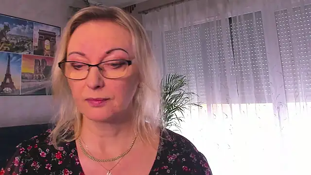 vanessa chat online show from March 30, 2026, 1:23 pm