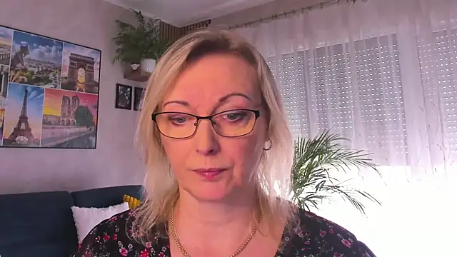 vanessa chat online show from April 13, 2026, 1:16 pm