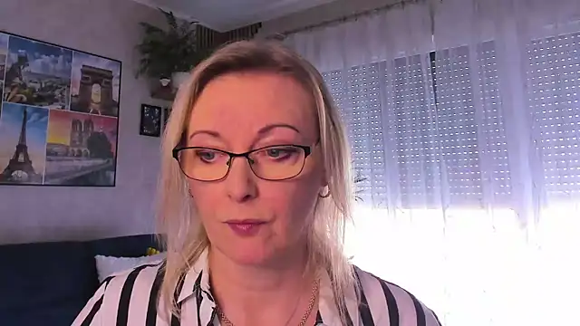 vanessa chat online show from April 15, 2026, 1:18 pm