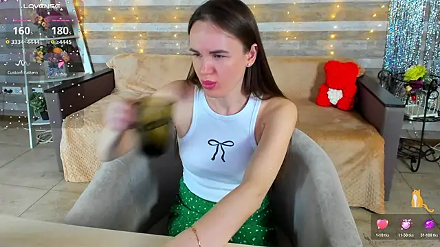 Snapshot of SusanSmit chatting on February 21, 2026, 7:59 pm SusanSmit online show from February 21, 2026, 7:59 pm