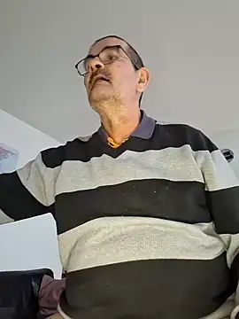 silvio-aus-luzern-CH online show from December 28, 2024, 1:59 pm