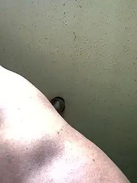 Snapshot of Tristris100 chatting on December 8, 2024, 3:02 pm Tristris100 online show from December 8, 2024, 3:02 pm