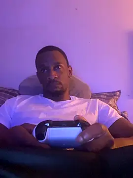 Snapshot of Tristris100 chatting on October 13, 2025, 2:00 am Tristris100 online show from October 13, 2025, 2:00 am