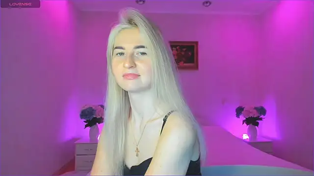 AnnaCarrera online show from January 8, 2025, 9:55 pm